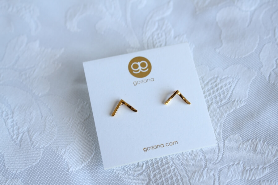 Gorjana earrings | Borrow them on Rocksbox