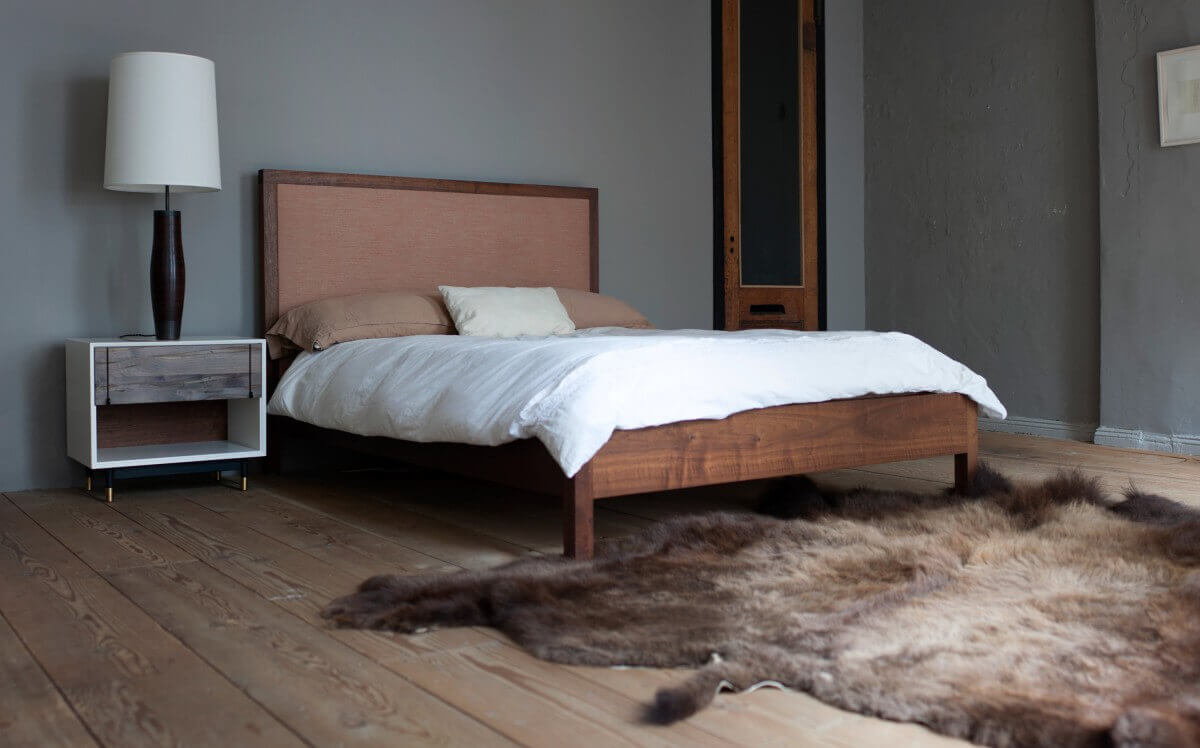 BDDW wooden bed
