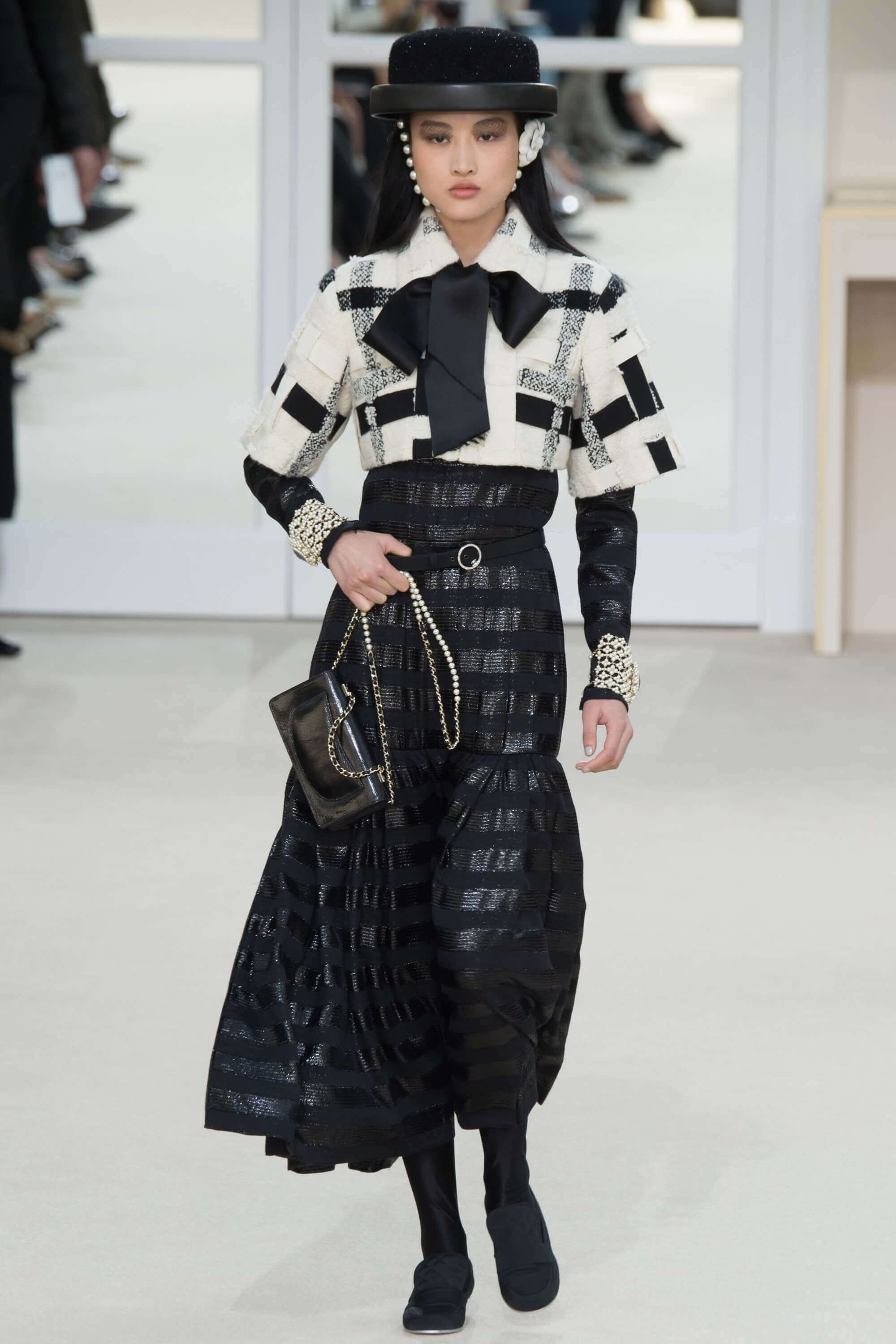 Bows trend at Chanel Ready to Wear fall 2016 fashion show