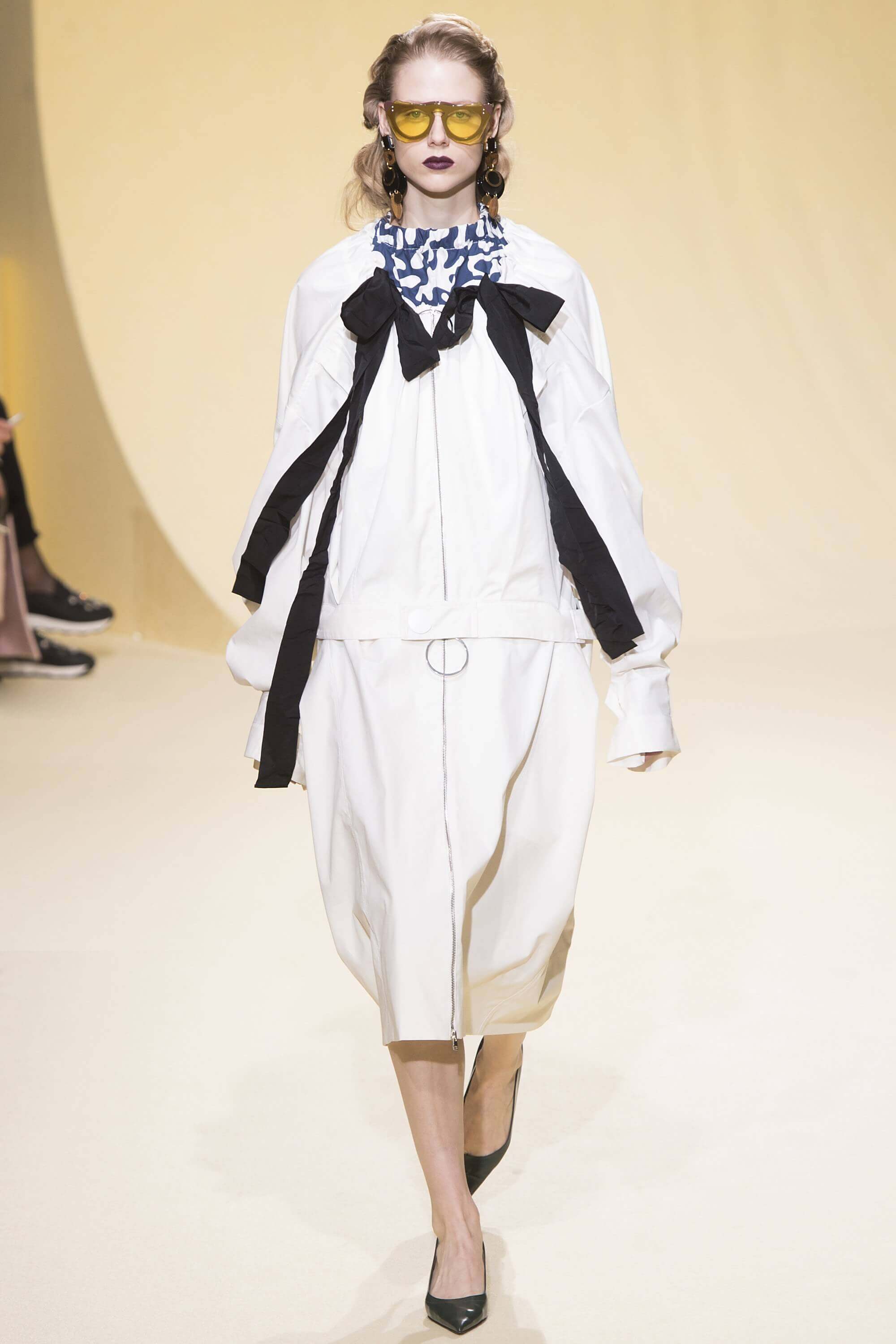 Marni Ready to Wear Fall 2016 Bows trend