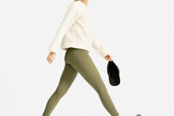 Everlane green leggings, sustainable and ethically made performance leggings